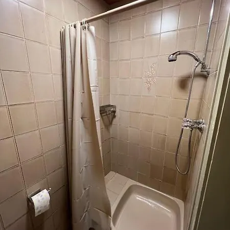 Einzimmerwohnung Im Gruenen/innsbruck/2 Pax Apartment